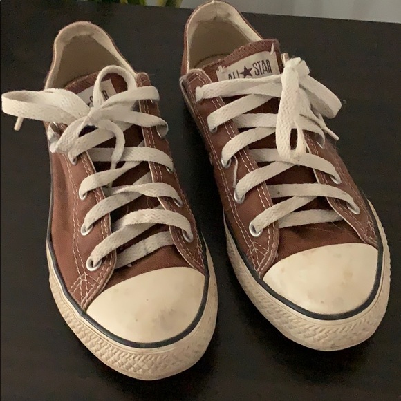 brown converse low tops